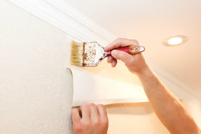 Pose de papier peint à Landujan — revêtements muraux et toiles de verre